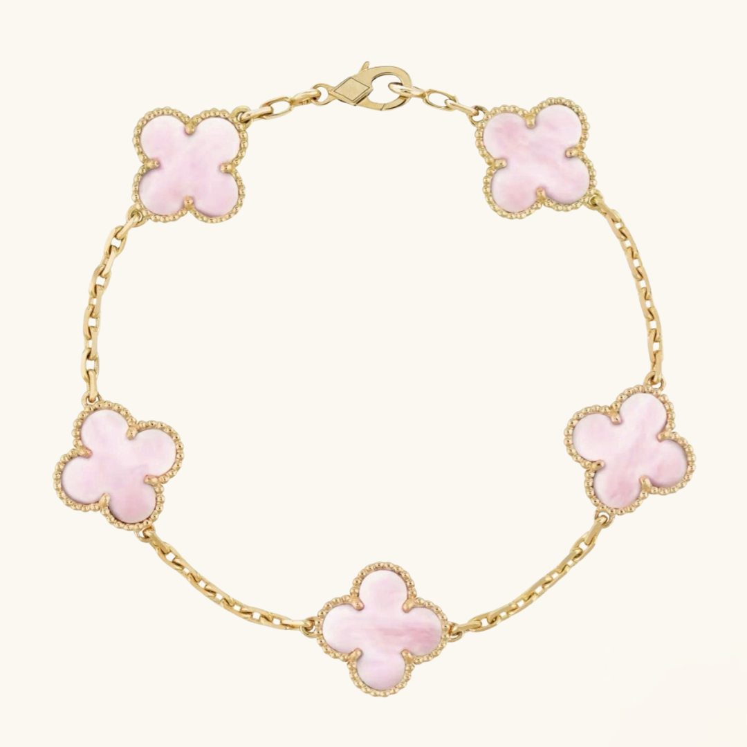 CLOVER Pink Bracelet – Delicate, Trendy Accessory for Everyday Style