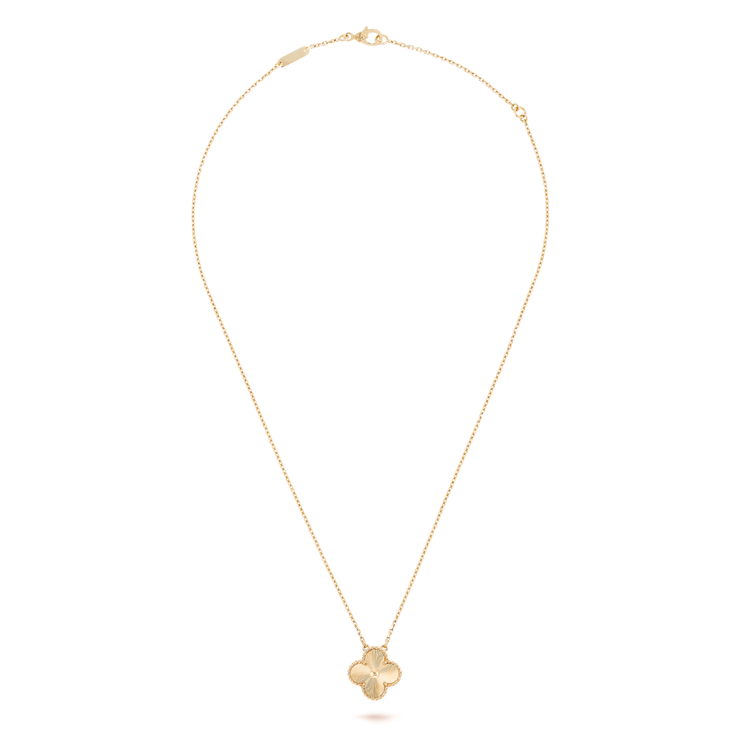 CLOVER Gold Necklace - Timeless Elegance for Everyday Shine