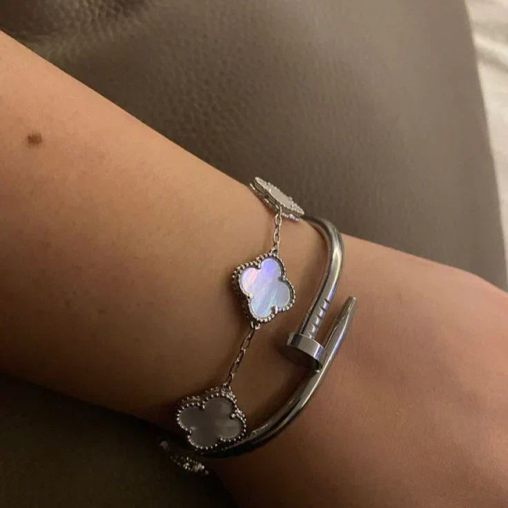 CLOVER White Bracelet - Elegant Everyday Accessory
