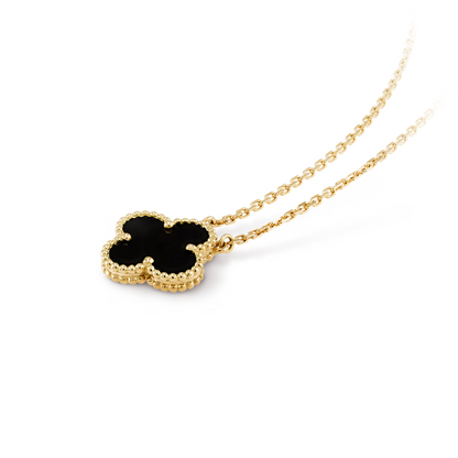 CLOVER Black Pendant Necklace