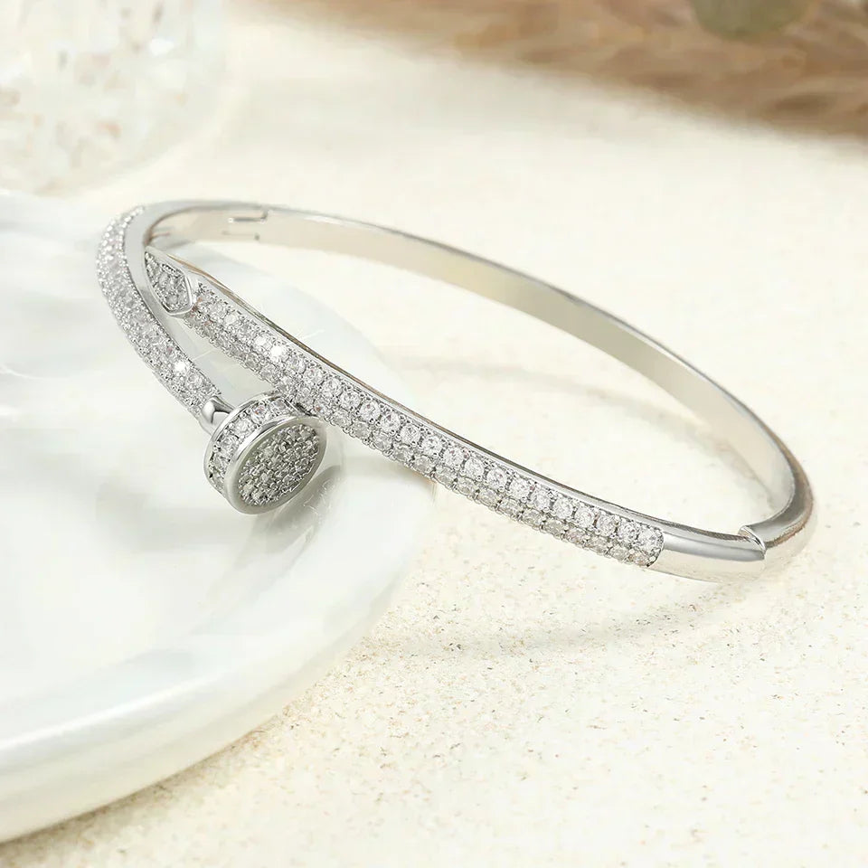 SPIKE | Exquisite Full Diamond Bracelet