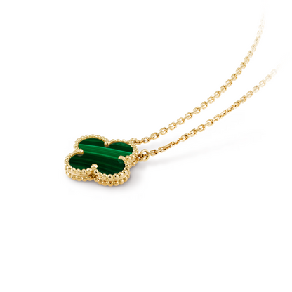 CLOVER | Emerald Green Necklace – Elegant, Timeless Jewelry