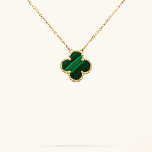 CLOVER | Emerald Green Necklace – Elegant, Timeless Jewelry