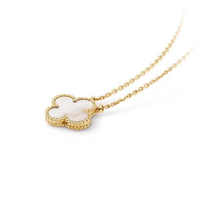 CLOVER White/Gold Necklace – Timeless Elegance for Everyday Style