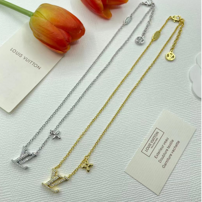 Exquisite Almira Necklace – Exclusive Edition