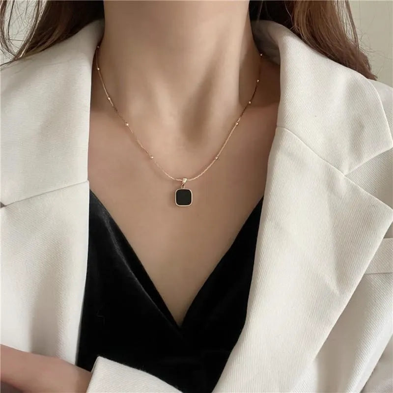 Exclusive Pendant Necklace – Timeless Elegance