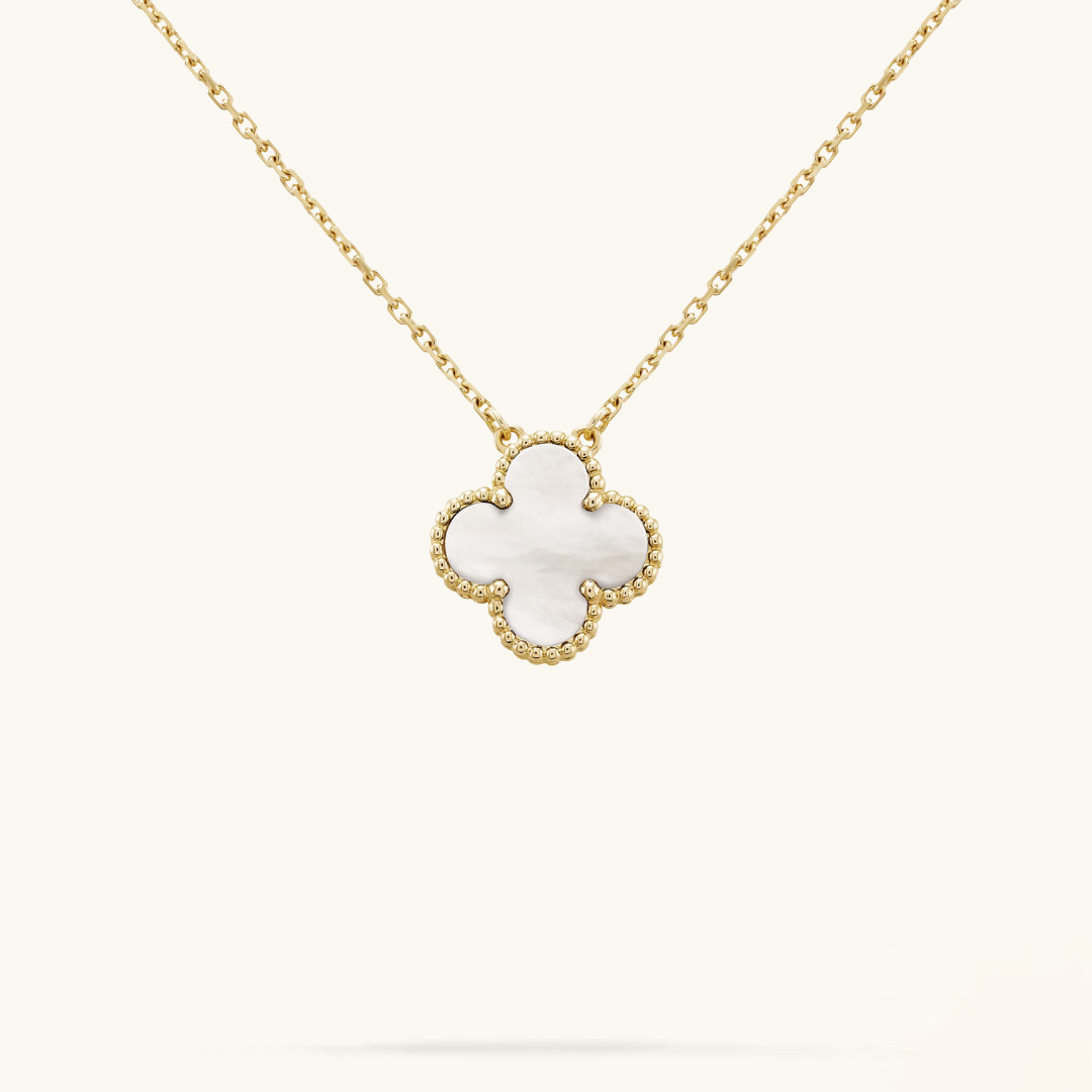 CLOVER White/Gold Necklace – Timeless Elegance for Everyday Style