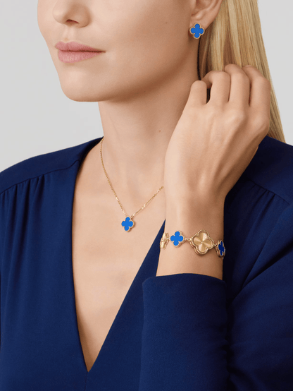 CLOVER Blue Necklace – Delicate, Versatile Accessory