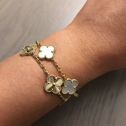 CLOVER White Bracelet - Elegant Minimalist Accessory